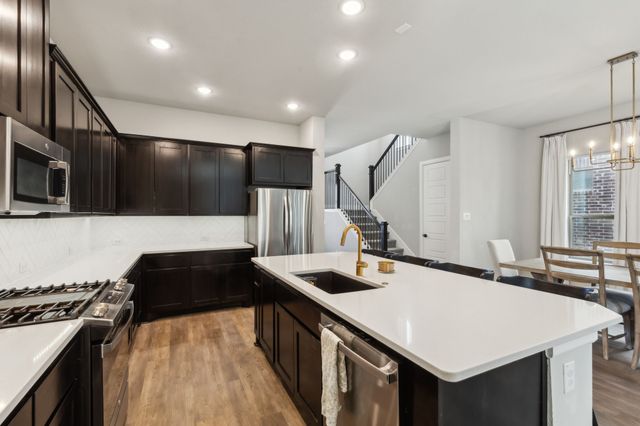 2121 Tolleson Drive, Fort Worth, TX 76008