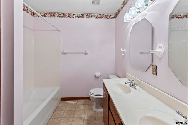 9349 Greeley Avenue, Blair, NE 68008