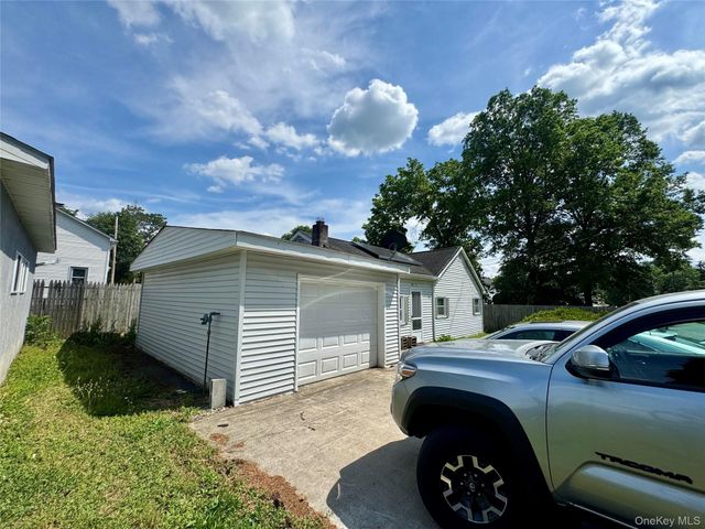 121 Brookline Avenue, Middletown, NY 10940