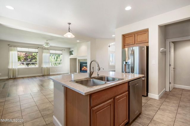 550 Stonehaven Court, Dayton, NV 89403