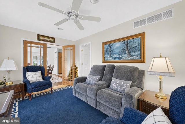 335 FOX HOLLOW DR, Feasterville Trevose, PA 19053