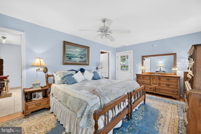 335 FOX HOLLOW DR, Feasterville Trevose, PA 19053
