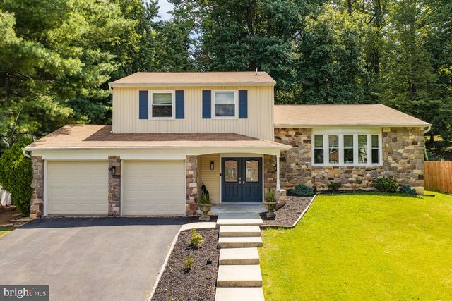 335 FOX HOLLOW DR, Feasterville Trevose, PA 19053