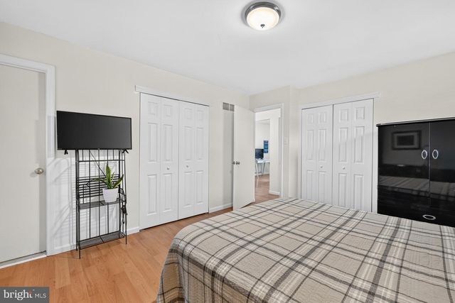 335 FOX HOLLOW DR, Feasterville Trevose, PA 19053