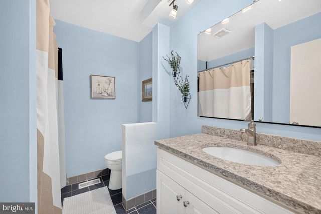 335 FOX HOLLOW DR, Feasterville Trevose, PA 19053