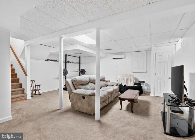 335 FOX HOLLOW DR, Feasterville Trevose, PA 19053