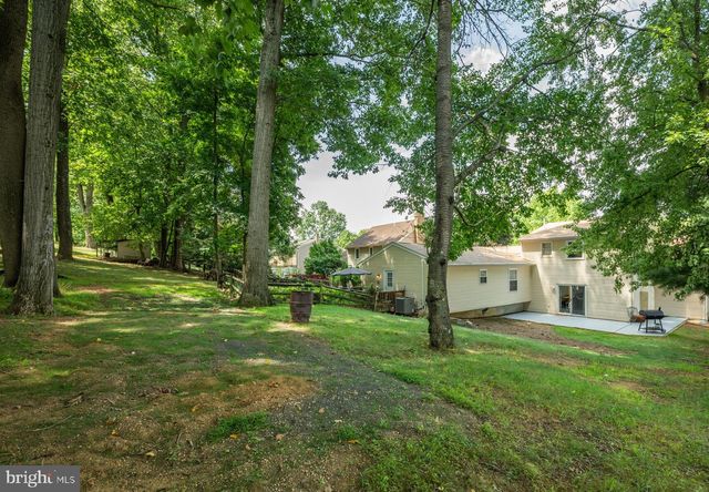 335 FOX HOLLOW DR, Feasterville Trevose, PA 19053
