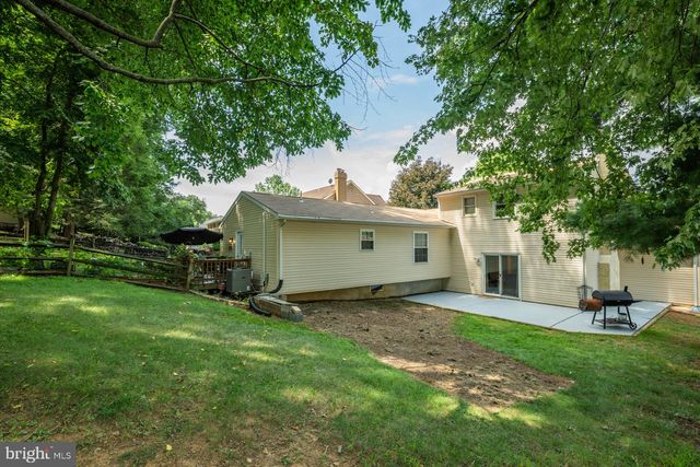 335 FOX HOLLOW DR, Feasterville Trevose, PA 19053
