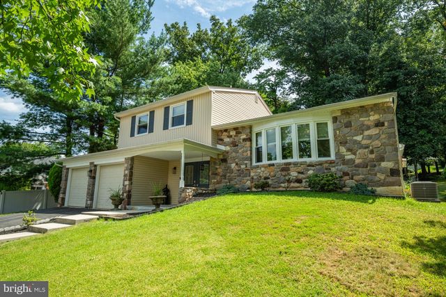335 FOX HOLLOW DR, Feasterville Trevose, PA 19053