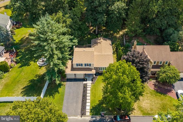 335 FOX HOLLOW DR, Feasterville Trevose, PA 19053