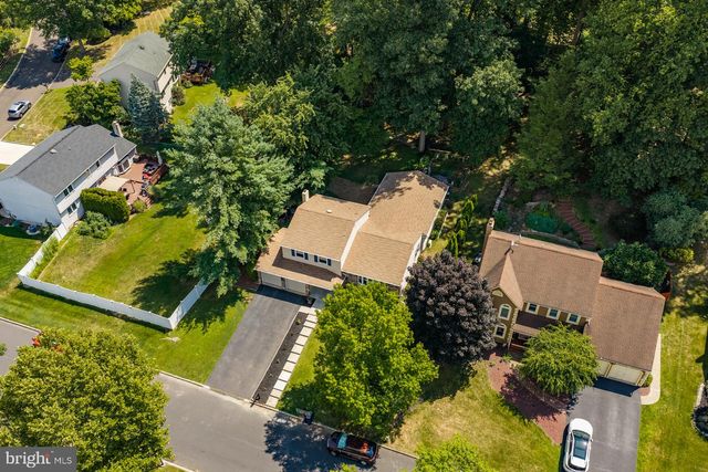 335 FOX HOLLOW DR, Feasterville Trevose, PA 19053