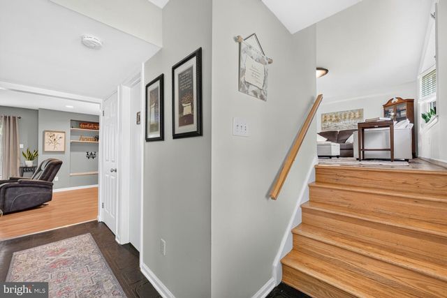 335 FOX HOLLOW DR, Feasterville Trevose, PA 19053