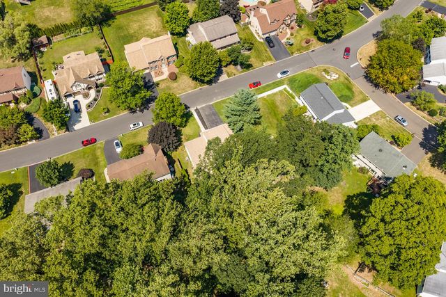 335 FOX HOLLOW DR, Feasterville Trevose, PA 19053