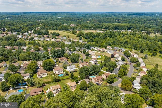 335 FOX HOLLOW DR, Feasterville Trevose, PA 19053
