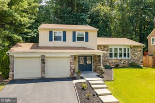 335 FOX HOLLOW DR, Feasterville Trevose, PA 19053