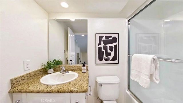 6446 Woodley Avenue 3, Lake Balboa, CA 91406