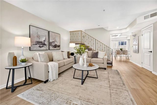 6446 Woodley Avenue 3, Lake Balboa, CA 91406