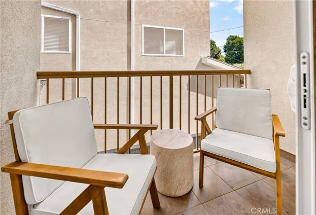 6446 Woodley Avenue 3, Lake Balboa, CA 91406