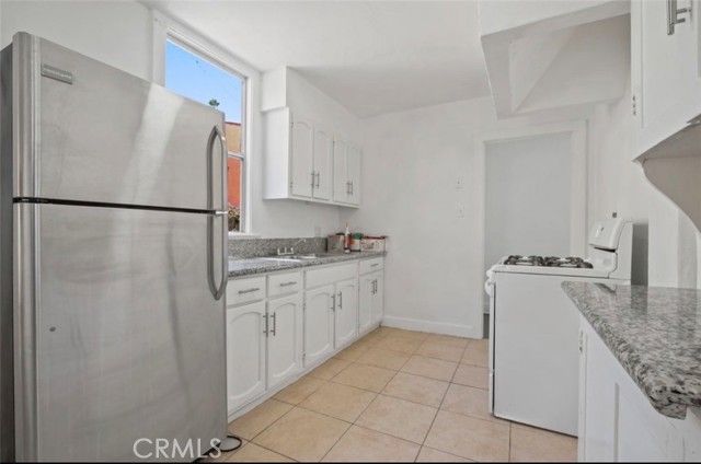 2116 S Palm Grove Ave, Los Angeles, CA 90016