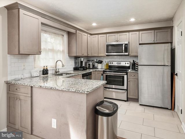2139 COMMISSARY CIR, Odenton, MD 21113