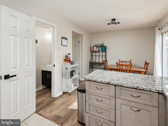 2139 COMMISSARY CIR, Odenton, MD 21113