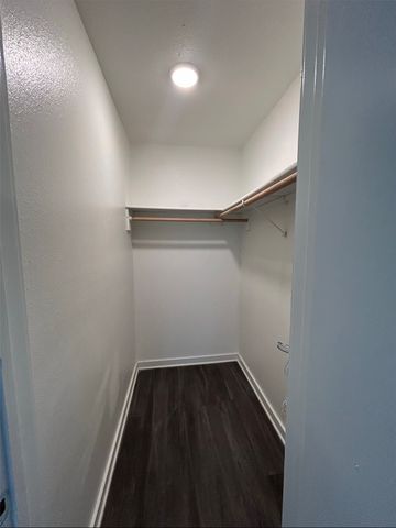 321 E 8th Street 111, Dallas, TX 75203