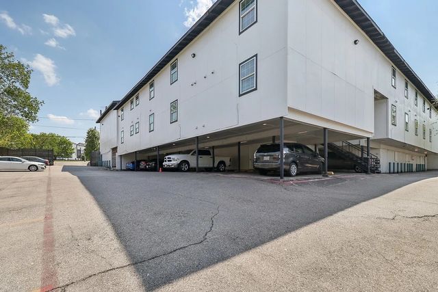 321 E 8th Street 111, Dallas, TX 75203