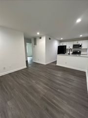 321 E 8th Street 111, Dallas, TX 75203