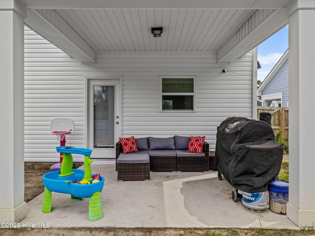 25 Petrel Trc Trace, Hampstead, NC 28443