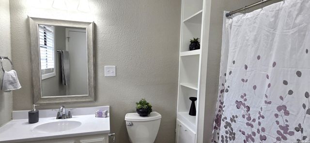 1385 PEBBLE BEACH RD, Lakehills, TX 78063