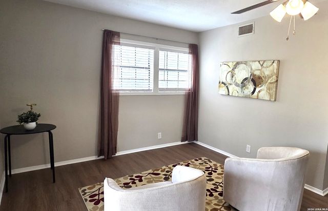 1385 PEBBLE BEACH RD, Lakehills, TX 78063