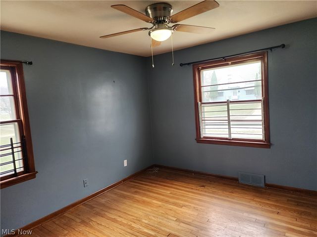 18990 Raymond Street, Maple Heights, OH 44137