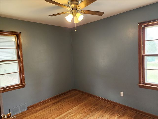 18990 Raymond Street, Maple Heights, OH 44137