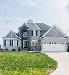 24 Morningside Drive, Wintersville, OH 43953