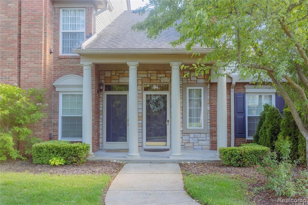 3581 Oakmonte Boulevard, Rochester, MI 48306