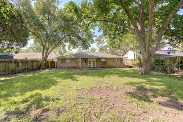 5730 Southminster Drive, Houston, TX 77035