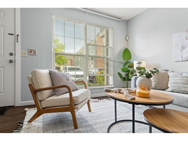 1653 S Blackhawk Way B, Aurora, CO 80012