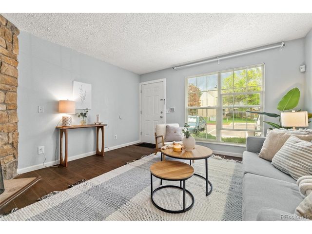 1653 S Blackhawk Way B, Aurora, CO 80012