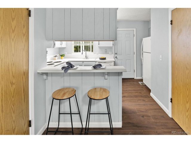 1653 S Blackhawk Way B, Aurora, CO 80012