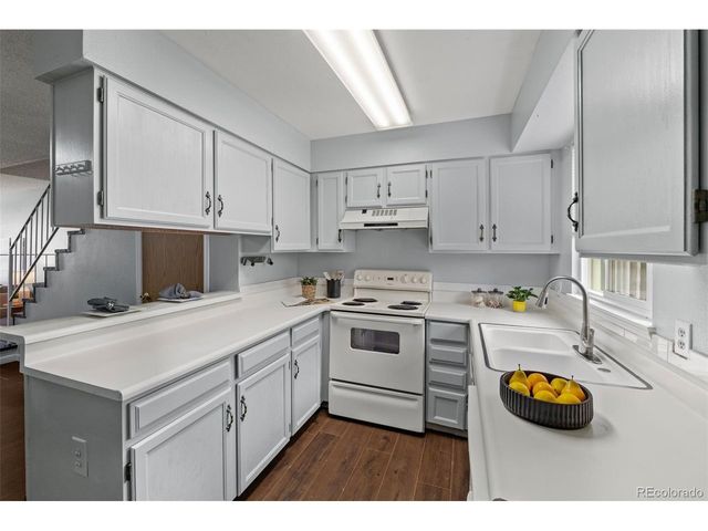 1653 S Blackhawk Way B, Aurora, CO 80012