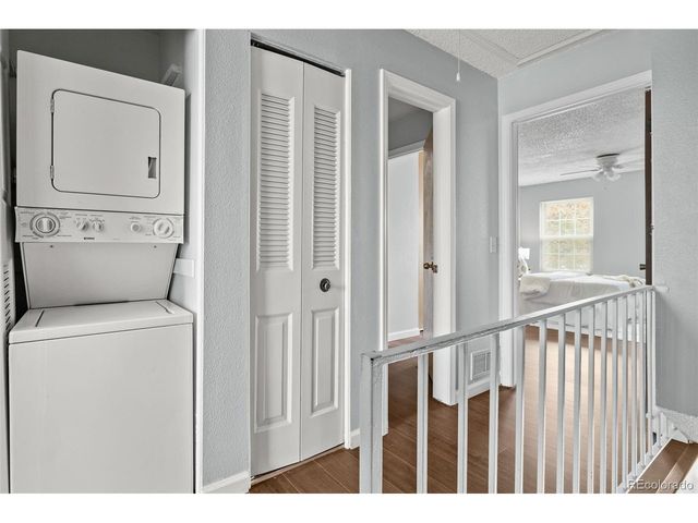 1653 S Blackhawk Way B, Aurora, CO 80012