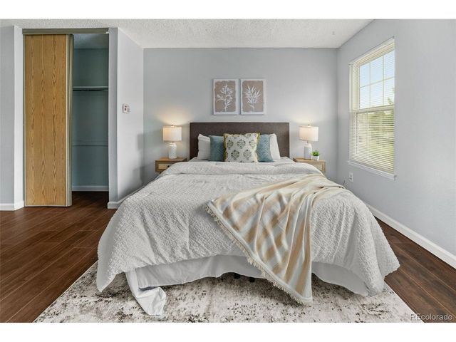 1653 S Blackhawk Way B, Aurora, CO 80012