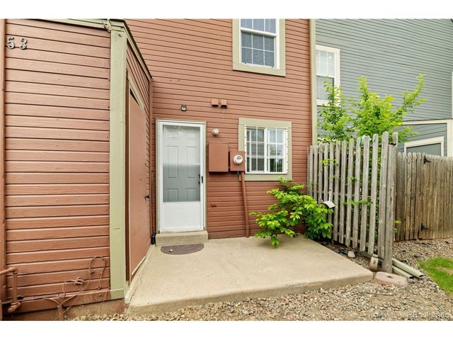 1653 S Blackhawk Way B, Aurora, CO 80012