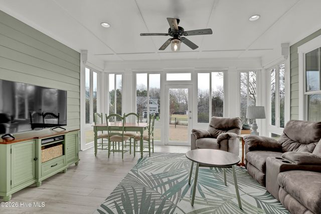 858 Lake Willow Way, Holly Ridge, NC 28445