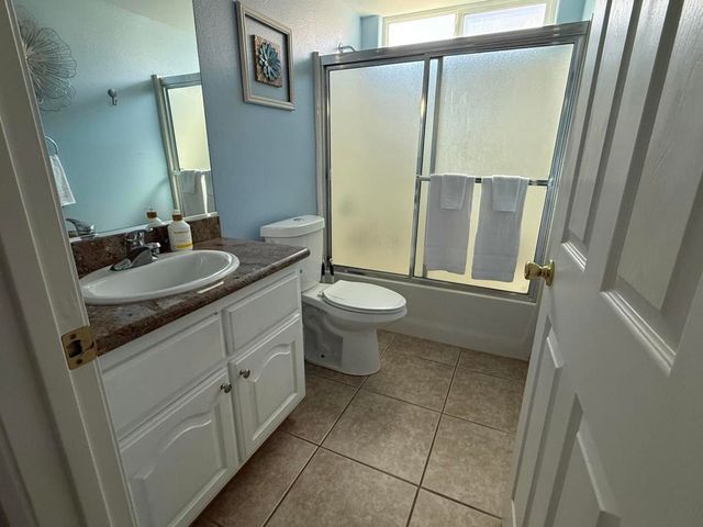 26334 Edgewater Lane, Helendale, CA 92342