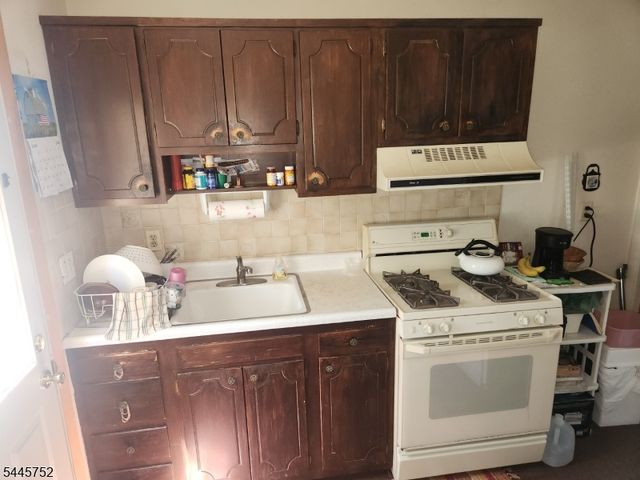 201 1St St, Middlesex Boro, NJ 08846