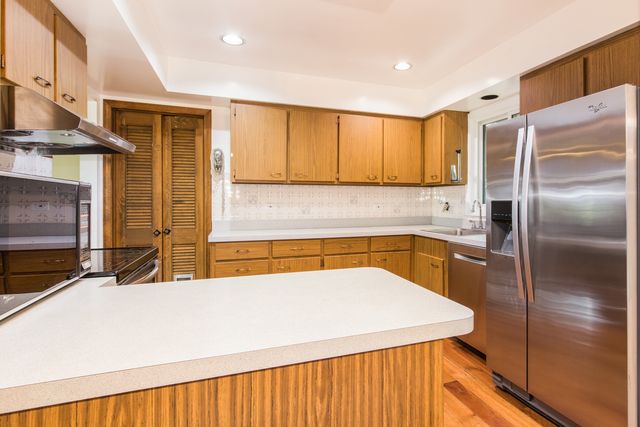 10 Hollycourt Terrace, Lake Zurich, IL 60047