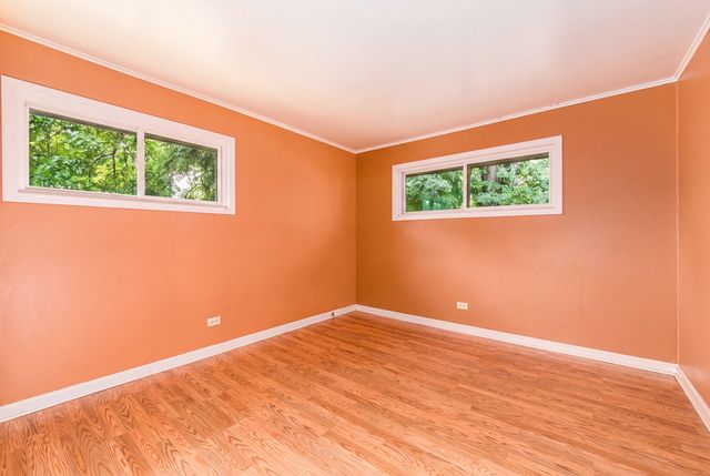 10 Hollycourt Terrace, Lake Zurich, IL 60047