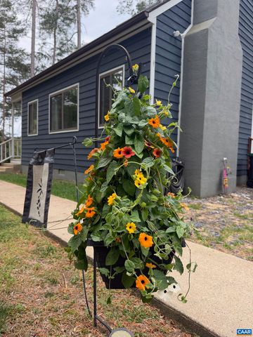 942 JEFFERSON DR, Palmyra, VA 22963