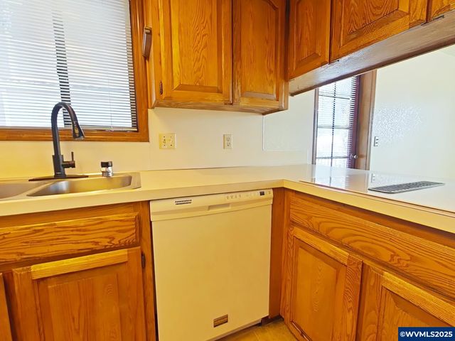 3007 NW Angelica Dr, Corvallis, OR 97333